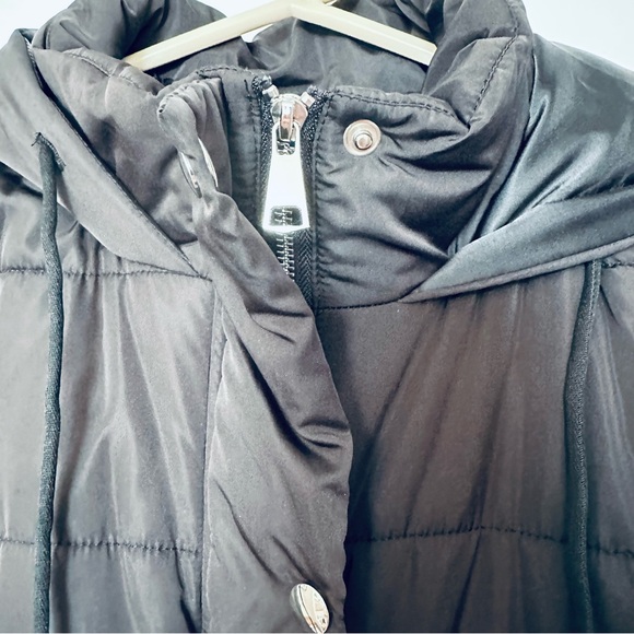 Long Vest Puffer Jacket with Hood - Picture 4 of 8